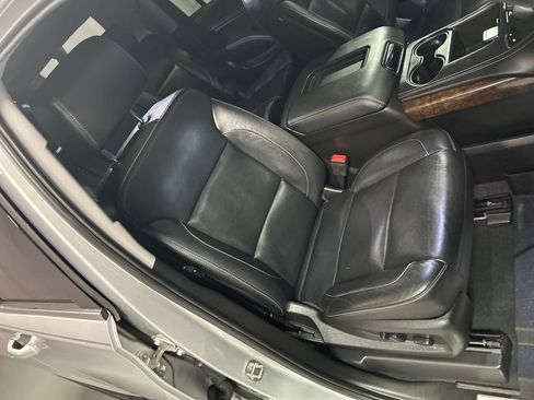 Used 2019 Chevrolet Suburban LT AWD/4WD image 25