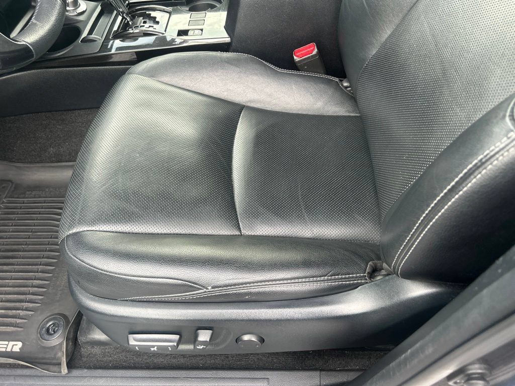 Used 2021 Toyota 4Runner Nightshade AWD/4WD image 18