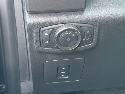 Used 2016 Ford F150 XLT w/ Equipment Group 301A Mid AWD/4WD image 10