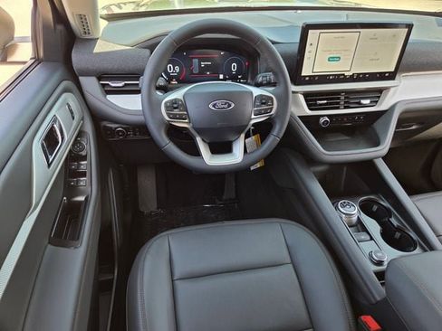 New 2026 Ford Explorer Active image 44
