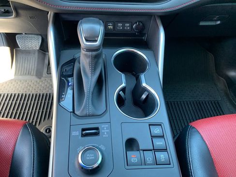 Used 2023 Toyota Highlander XSE AWD/4WD image 27