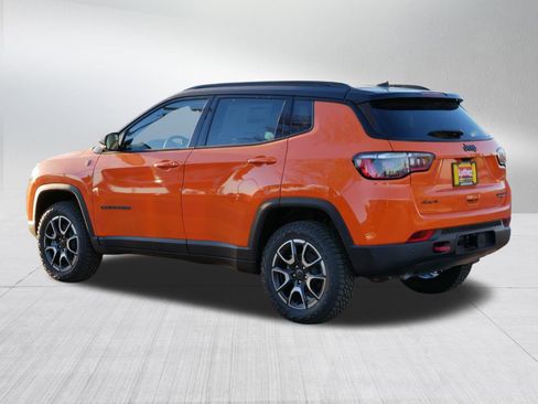 New 2026 Jeep Compass Trailhawk w/ Trailer Tow Group image 5