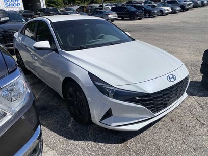 Used 2022 Hyundai Elantra SEL w/ Convenience Package