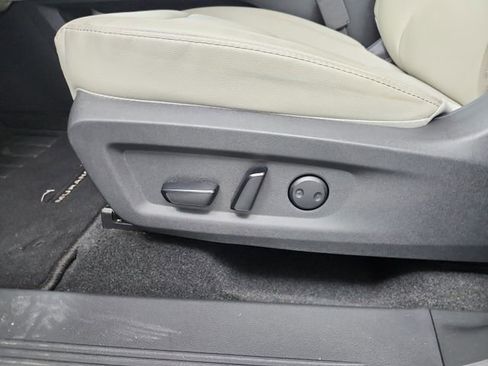 Used 2025 Nissan Murano SV AWD/4WD image 20