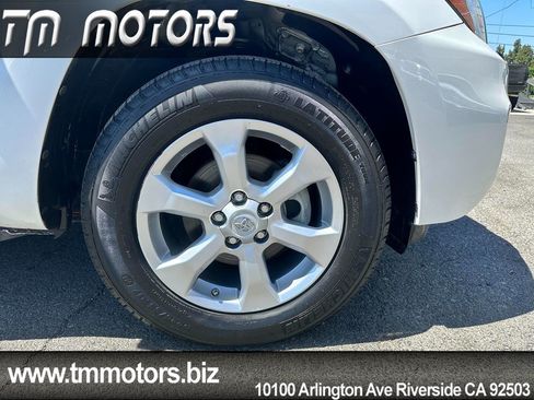 Used 2013 Toyota RAV4 EV FWD image 10