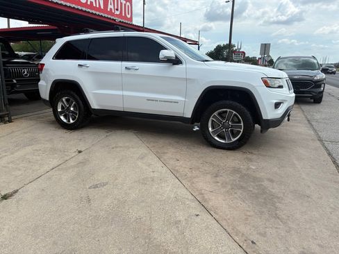 Used 2014 Jeep Grand Cherokee Limited w/ Luxury Group II AWD/4WD image 3