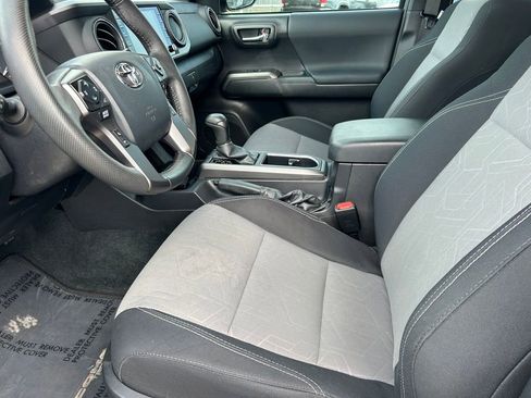 Certified 2023 Toyota Tacoma TRD Sport w/ Technology Package image 11