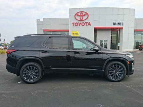 Used 2023 Chevrolet Traverse RS w/ LPO, Floor Liner Package AWD/4WD image 5