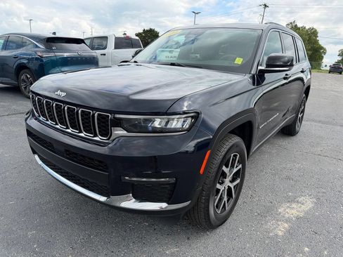 Used 2024 Jeep Grand Cherokee L Limited AWD/4WD image 40