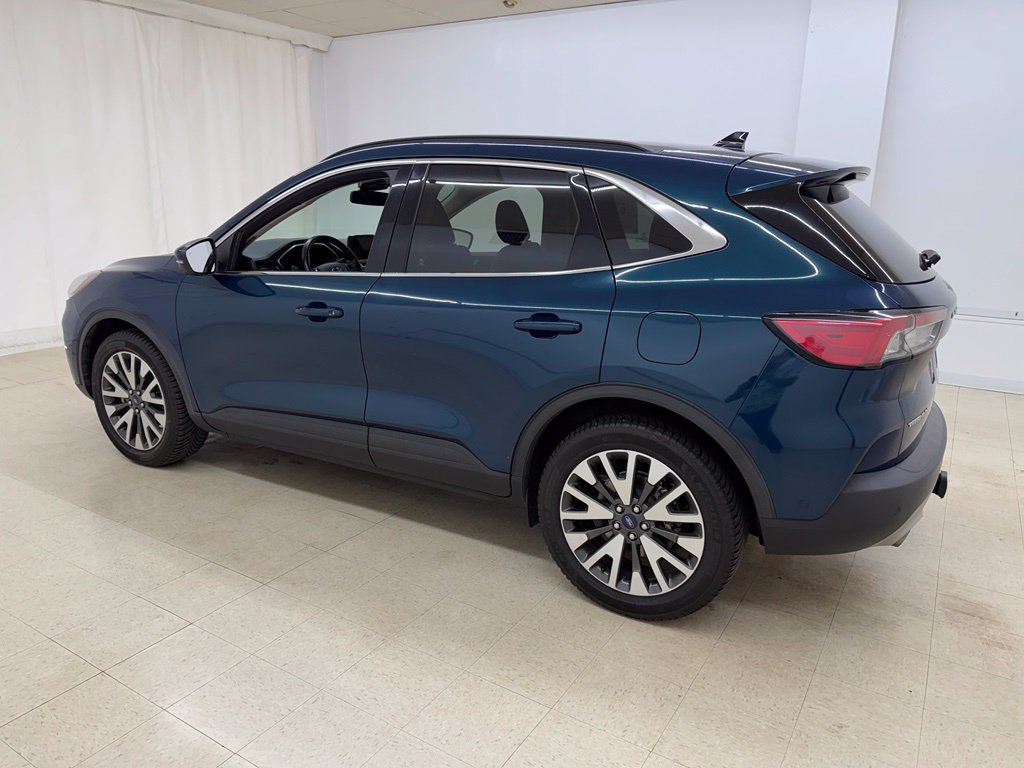 Used 2020 Ford Escape Titanium AWD/4WD image 3