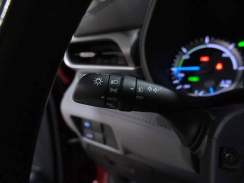 Used 2021 Toyota Highlander LE image 42