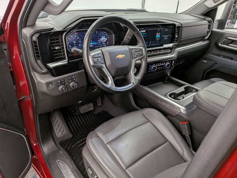 Used 2024 Chevrolet Silverado 2500 LTZ w/ LTZ Convenience Package image 2