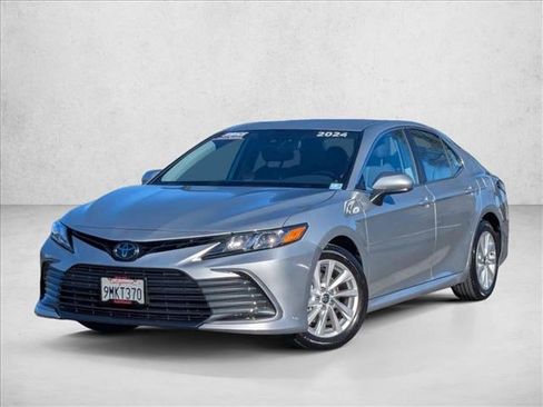 Used 2024 Toyota Camry LE image 1