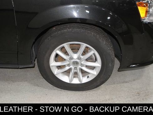 Used 2018 Dodge Grand Caravan SXT FWD image 6