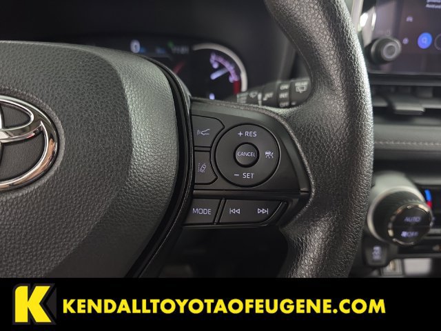 Used 2025 Toyota RAV4 XLE AWD/4WD image 14