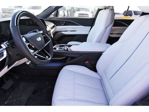 New 2026 Cadillac Lyriq Luxury image 6