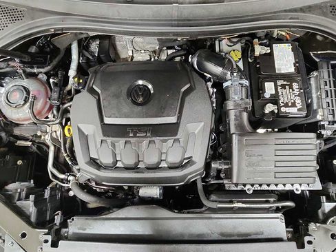 Used 2019 Volkswagen Tiguan SE image 31