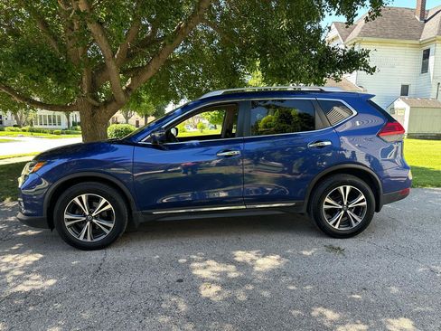 Used 2017 Nissan Rogue SL w/ SL Premium Package FWD image 4