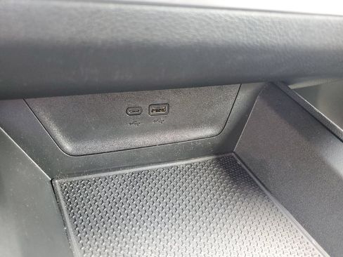 Used 2026 Chevrolet Equinox LT FWD image 24