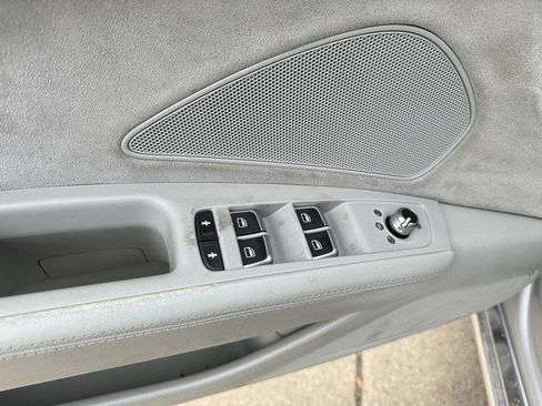 Used 2012 Audi A8 L 4.2 image 20