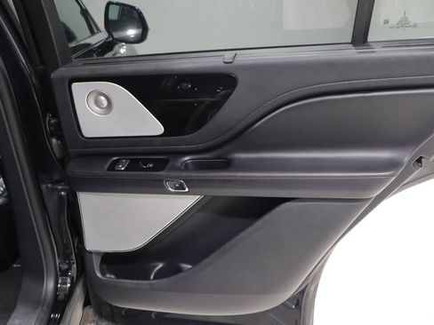 Used 2020 Lincoln Aviator Reserve w/ Equipment Group 202A AWD/4WD image 21