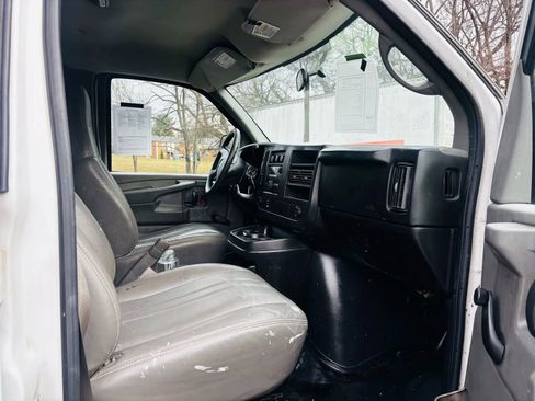 Used 2008 Chevrolet Express 2500 RWD image 12