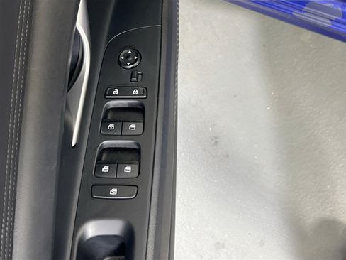 Used 2023 Hyundai Elantra SEL w/ Convenience Package FWD image 18