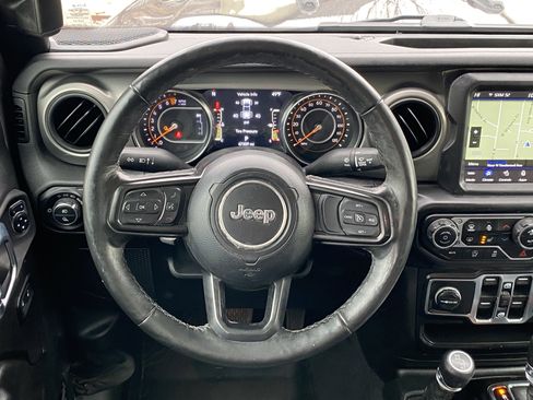 Used 2021 Jeep Gladiator Willys image 9