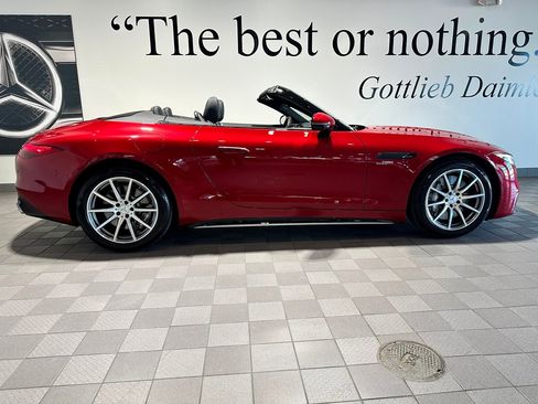 Used 2024 Mercedes-Benz SL 43 AMG image 3