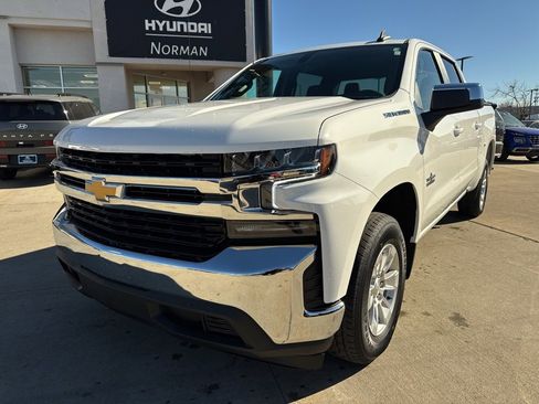 Used 2021 Chevrolet Silverado 1500 LT image 1