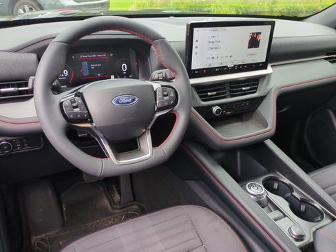 Used 2026 Ford Explorer ST-Line w/ Premium Package RWD image 28