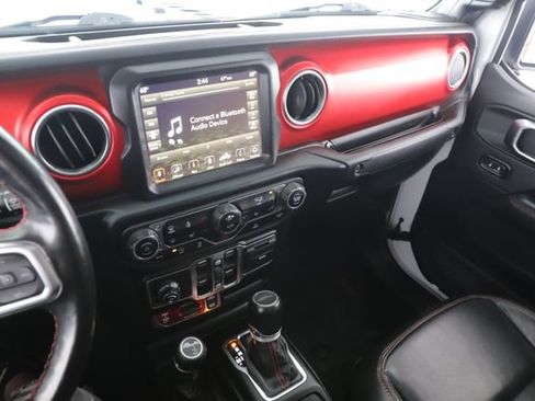 Used 2020 Jeep Gladiator Rubicon AWD/4WD image 25