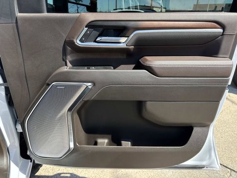 Used 2025 GMC Sierra 2500 Denali w/ Denali Reserve Package image 13