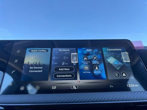 New 2026 Nissan Kicks SR image 8