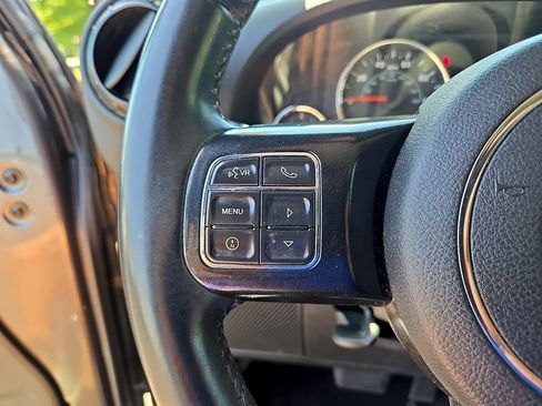 Used 2017 Jeep Wrangler Unlimited Sahara AWD/4WD image 24