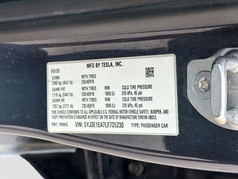 Used 2020 Tesla Model 3 Standard Range Plus RWD image 32