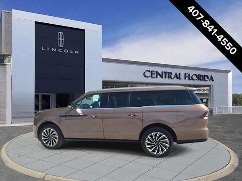 New 2026 Lincoln Navigator L Black Label AWD/4WD image 6