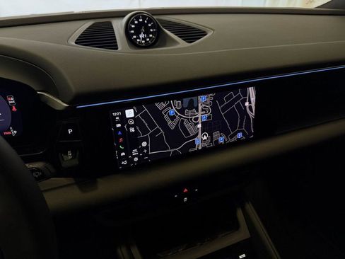 New 2026 Porsche Macan 4 Electric AWD/4WD image 23