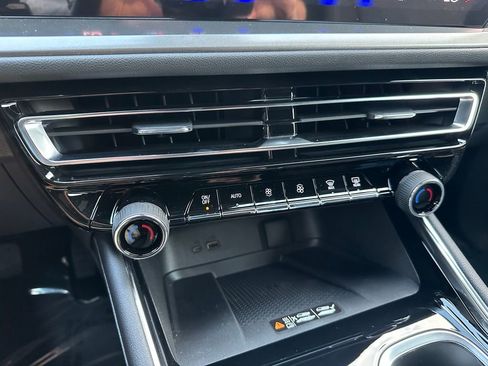 New 2026 Chevrolet Traverse LT image 25