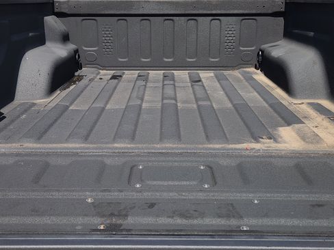 Used 2020 Jeep Gladiator Overland AWD/4WD image 35