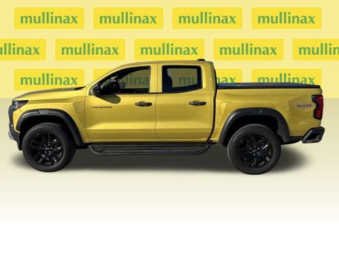 Used 2023 Chevrolet Colorado Trail Boss w/ Technology Package image 10