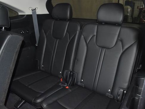 Used 2024 Kia Sorento S image 37