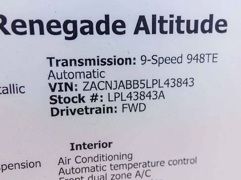 Used 2020 Jeep Renegade Altitude FWD image 28