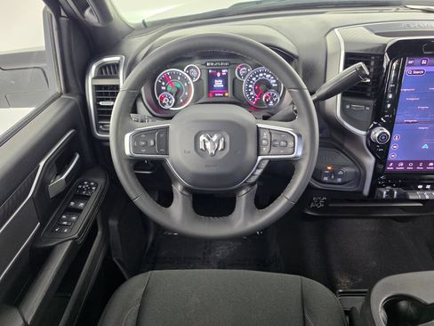 Used 2025 RAM 2500 Big Horn AWD/4WD image 36
