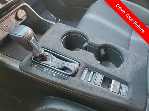 Used 2025 Honda Civic Sport image 13