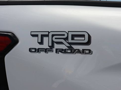 Used 2025 Toyota Tacoma TRD Off-Road AWD/4WD image 8