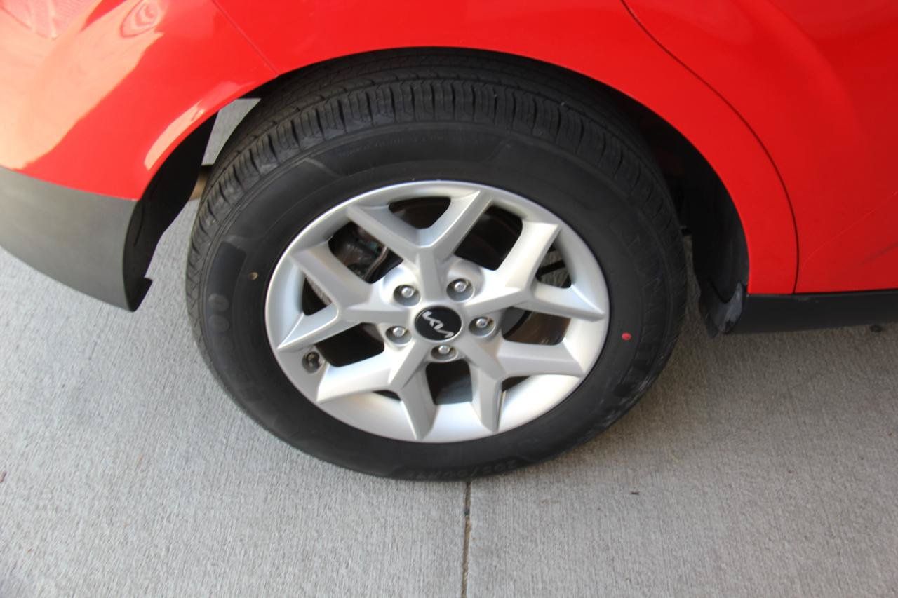 Used 2022 Kia Soul LX w/ Technology Package FWD image 28