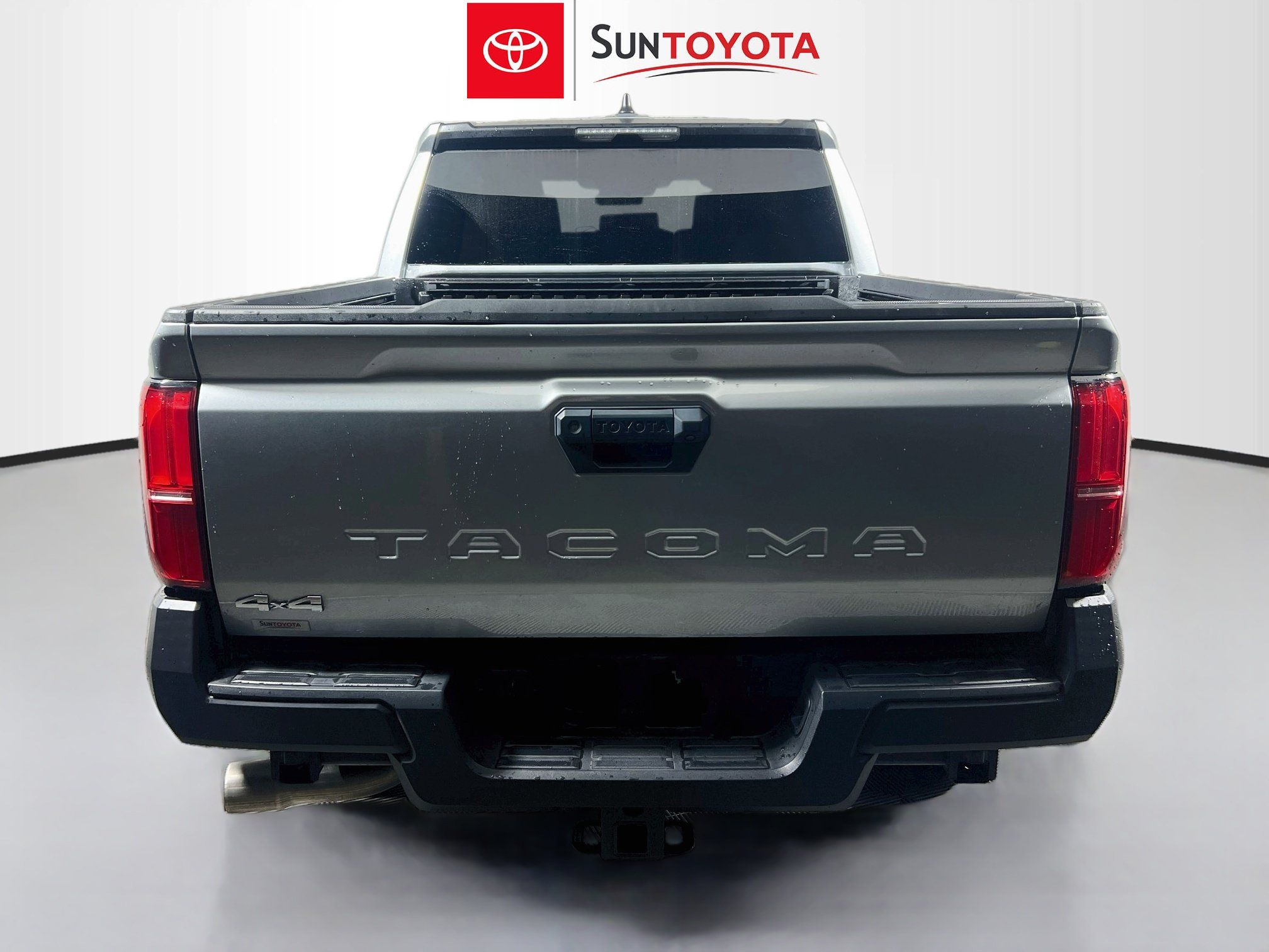 Used 2024 Toyota Tacoma SR AWD/4WD image 5