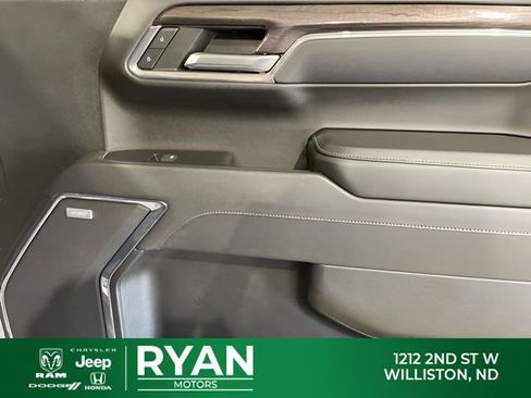 Used 2023 Chevrolet Silverado 1500 LTZ AWD/4WD image 32