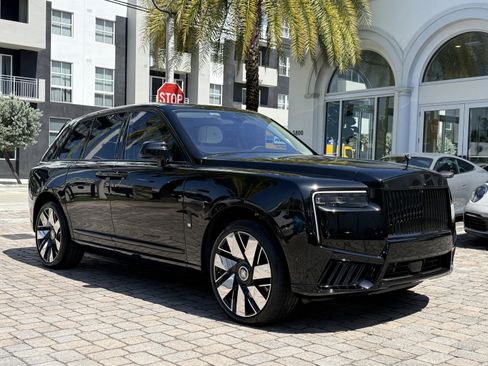 Used 2026 Rolls-Royce Cullinan AWD/4WD image 5